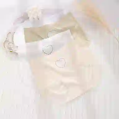 二三二三 冰感透气舒适亲肤柔软内裤无痕不卷边不卡档高弹中腰三角裤纯色简约字母加长档短裤 女款 组合装