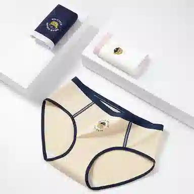 二三二三 美式摩登小熊速干吸湿裸感三角裤学院风高弹防夹臀亲肤短裤撞色字母卡通可爱甜美少女内裤 女款 组合装