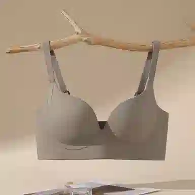 二三二三 法式慵懒知性风透气内衣柔软抑菌舒适亲肤胸罩聚拢防下垂高级感美背无痕简约时尚无钢圈可调节肩带 文胸 女款