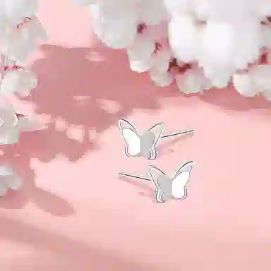 999