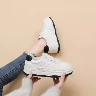 DAPHNE PU