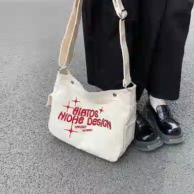 轩玺 日系慵懒风大学生上课百搭通勤 帆布 单肩斜挎包 女款 黑色/白色