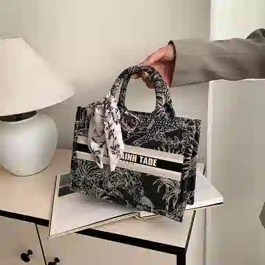 Tote