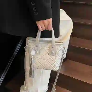 轩玺 新中式国风小众设计洋气时尚通勤 布 斜挎单肩手提包 女款 多色
