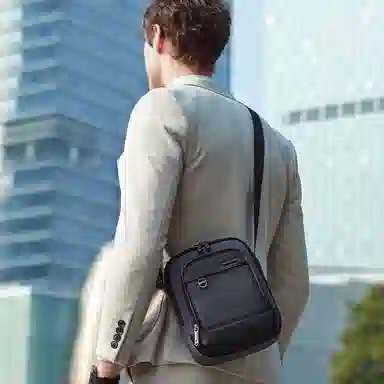 北极猎人 大容量 多功能口袋 高密度防泼水 涤纶 斜挎包 常规 男款 黑色/蓝色/灰色