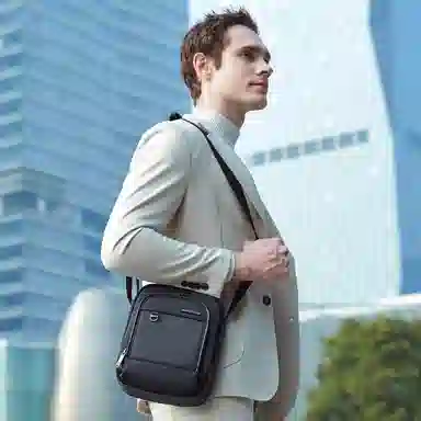 北极猎人 大容量 多功能口袋 高密度防泼水 涤纶 斜挎包 常规 男款 黑色/蓝色/灰色