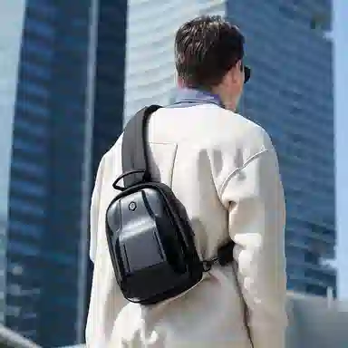 北极猎人 时尚防水潮流 涤纶 单肩斜挎包胸包腰包 中号 男女同款情侣款 黑色/灰色