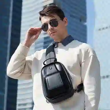 北极猎人 时尚防水潮流 涤纶 单肩斜挎包胸包腰包 中号 男女同款情侣款 黑色/灰色