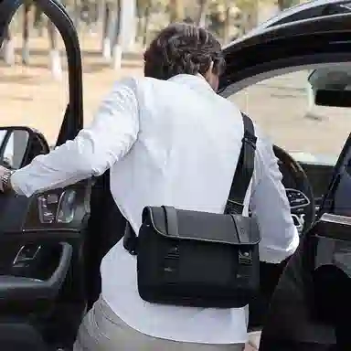 北极猎人 轻奢复古设计经典 涤纶 相机包摄影包 小号 男女同款情侣款 黑色/灰色