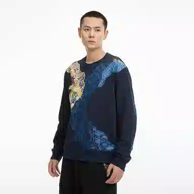 Oniku Gold Phoenix Embroidered Crewneck