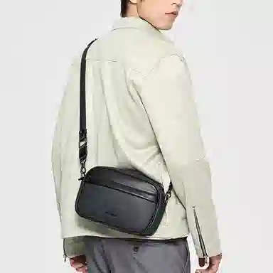 SEPTWOLVES Classic Crossbody Bag Black