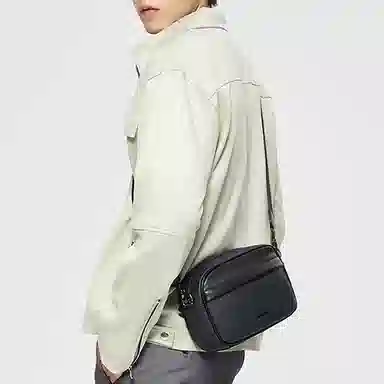 SEPTWOLVES Classic Crossbody Bag Black