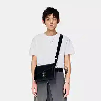 Kurotaya Irregular Snake Lock Shoulder Bag Black