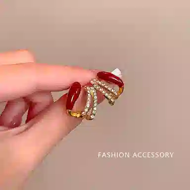 彤彤兔 韩系安可拉红色耳钉女百搭小众高级感时尚镶钻过年喜庆 合金 耳环 女款