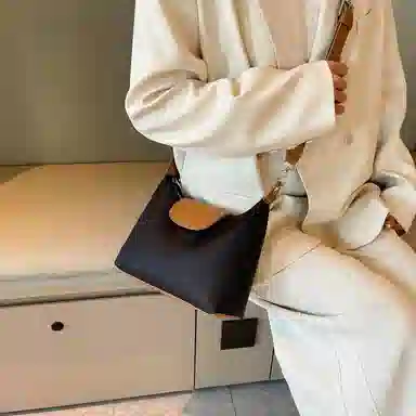 OUZIHUANG Shoulder Bag Black