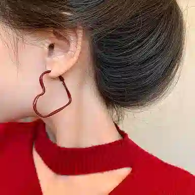 彤彤兔 韩系安可拉红色复古爱心小众高级感气质耳钉时尚通勤秋冬 树脂 耳环 女款