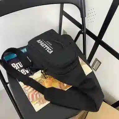 德力熊 休闲百搭韩版撞色简约时尚 尼龙 胸包 常规 男女同款情侣款 克莱因蓝/桔/浅灰/黑