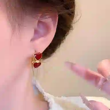 彤彤兔 韩国法式复古酒红色桃心爱心独特设计感 梓合金 耳环 女款