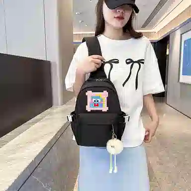 彤彤兔 日系可爱森系 尼龙 胸包 女款 多色