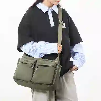 彤彤兔 日系简约休闲通勤 尼龙 单肩包 男女同款情侣款 多色