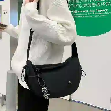 彤彤兔 运动 尼龙 单肩包 男女同款情侣款 蛋黄流沙\黑色\桔色\香草奶油