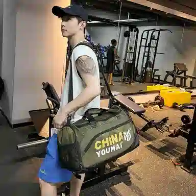 德力熊 多功能运动训练 尼龙 健身包 男女同款情侣款 黑色粉色卡其色玫红色黄色军绿色