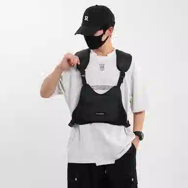 彤彤兔 工装潮流战术机能多功能轻便休闲 牛津布 胸包 男款 黑色