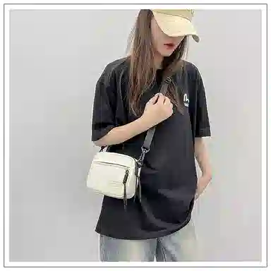 彤彤兔 时尚休闲潮流 尼龙 斜挎包 常规 男女同款情侣款 黑色/白色/卡其