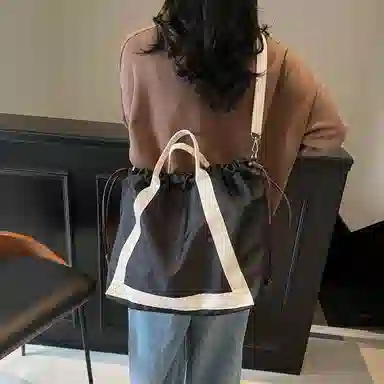 彤彤兔 个性日常简约 尼龙 手提包 常规 男女同款情侣款 多色