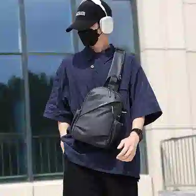 彤彤兔 多功能商务出行 牛津布 胸包 男款 多色