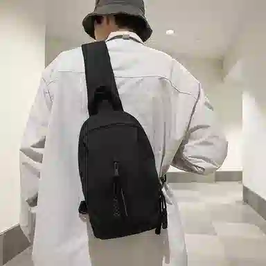 德力熊 耐磨编绳简约休闲运动 尼龙 斜挎包胸包 常规 男女同款情侣款 白色/红色/黑色