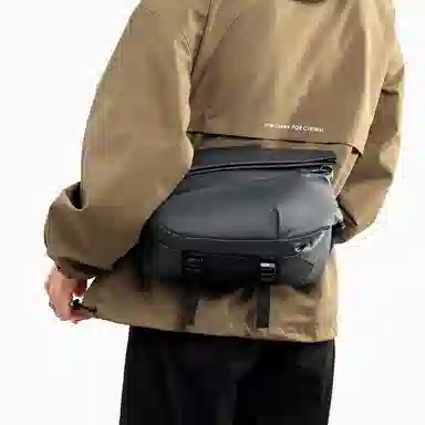 彤彤兔 多功能运动纯色简约通勤 牛津布 斜挎包 男款 多色