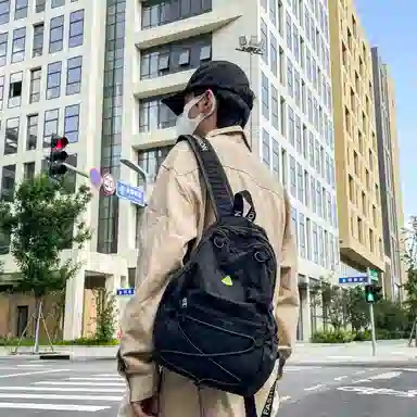 彤彤兔 轻便登山高颜值初 水洗布 双肩包 大号 男女同款情侣款 多色