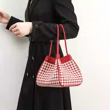 OUZIHUANG Bucket Bag Red