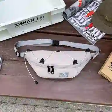 德力熊 百搭时尚出行 牛津布 腰包 常规 男女同款情侣款 多色