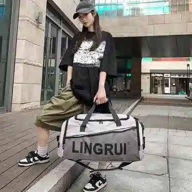 彤彤兔 运动双肩干湿分离游泳训练包大容量 尼龙 手提健身包旅行包 男女同款情侣款 黑色/绿色/白色