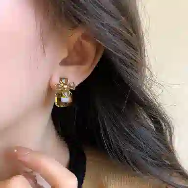 彤彤兔 韩系秋冬美拉德花朵耳钉气质独特高级感个性复古温柔气质 合金 耳环 女款