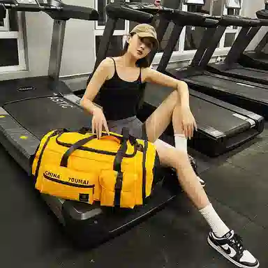 德力熊 训练潮牌 尼龙 健身包 男女同款情侣款 黑色粉色卡其色红色黄色军绿色蓝色