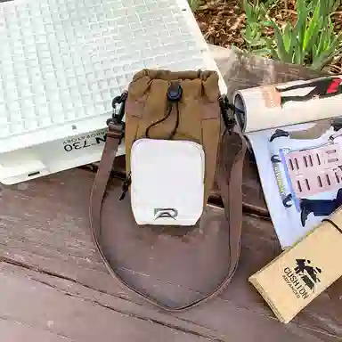 运动轻便外出潮牌旅游 复合布 手机包 男女同款情侣款 多色