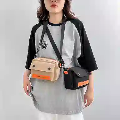 彤彤兔 日韩潮流简约可爱 尼龙 单肩斜挎包 男女同款情侣款 黑色/白色/浅灰/卡其