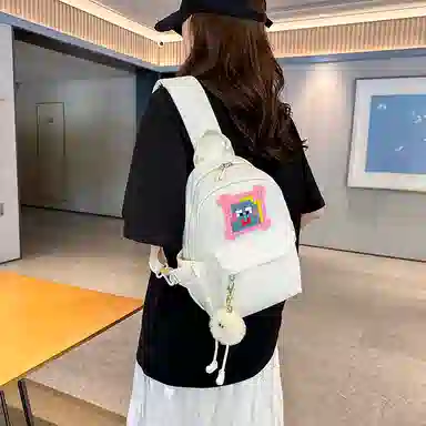 彤彤兔 日系可爱森系 尼龙 胸包 女款 多色