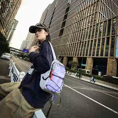 彤彤兔 高颜值轻便旅行 尼龙 双肩包 男女同款情侣款 多色