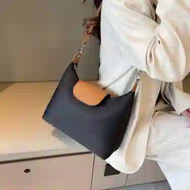 OUZIHUANG Shoulder Bag Black