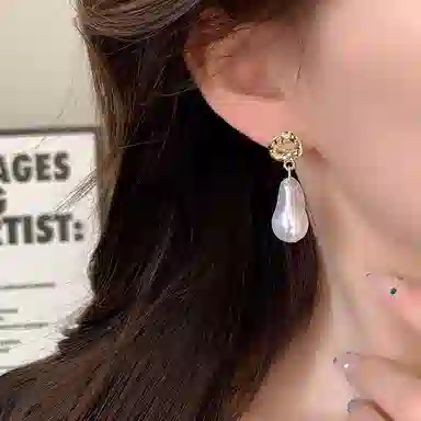 彤彤兔 银针耳钉年不规则女简约小众设计气质仿珍珠 树脂 耳环 女款