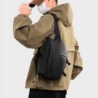 彤彤兔 多功能运动纯色简约通勤 牛津布 斜挎包 男款 多色