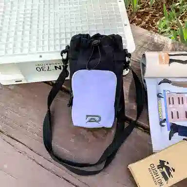 运动轻便外出潮牌旅游 复合布 手机包 男女同款情侣款 多色