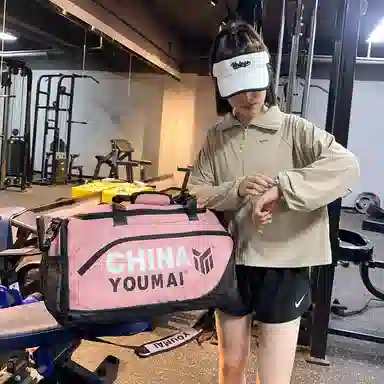 德力熊 多功能运动训练 尼龙 健身包 男女同款情侣款 黑色粉色卡其色玫红色黄色军绿色