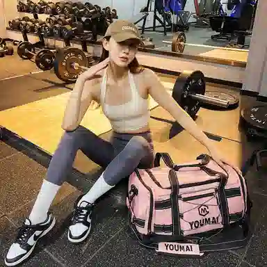 德力熊 短途斜挎包大容量 尼龙布 健身包 男女同款情侣款 黑色\粉色\卡其色\蓝色\黄色\白色\青绿色