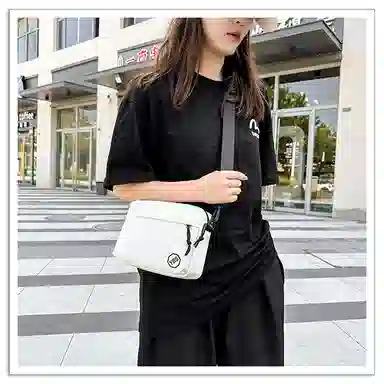 彤彤兔 高级感简约 尼龙 单肩包 男女同款情侣款 多色