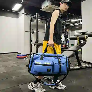 德力熊 训练潮牌 尼龙 健身包 男女同款情侣款 黑色粉色卡其色红色黄色军绿色蓝色